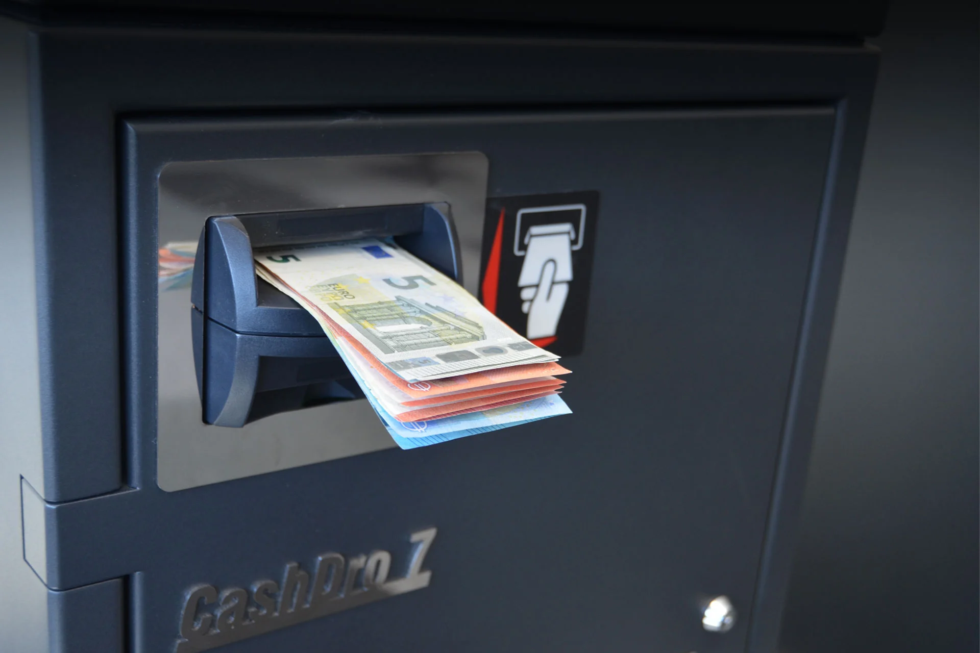CashDro dispensando billetes